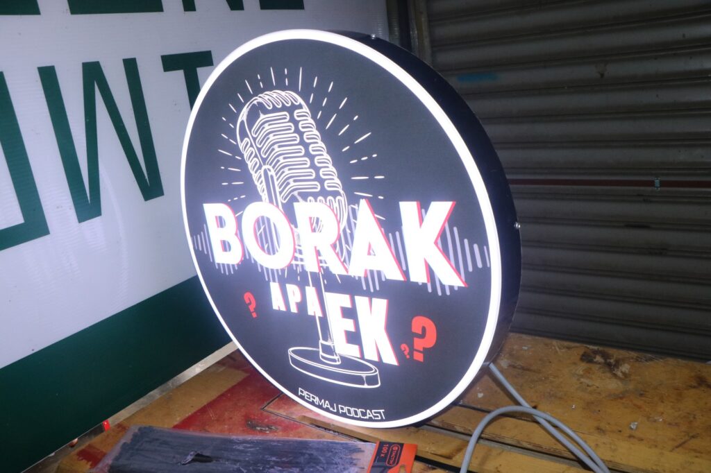 Borak Apa Ek Round Acrylic lightbox