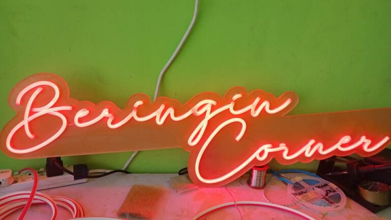 Beringin Corner Neon Light