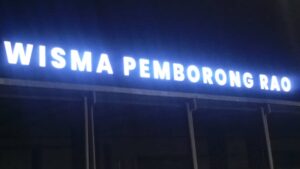 Precision-cut 3D signage. This dimensional lettering was installed to Wisma Pemborong Rao to create a premium, eye-catching visual effect.